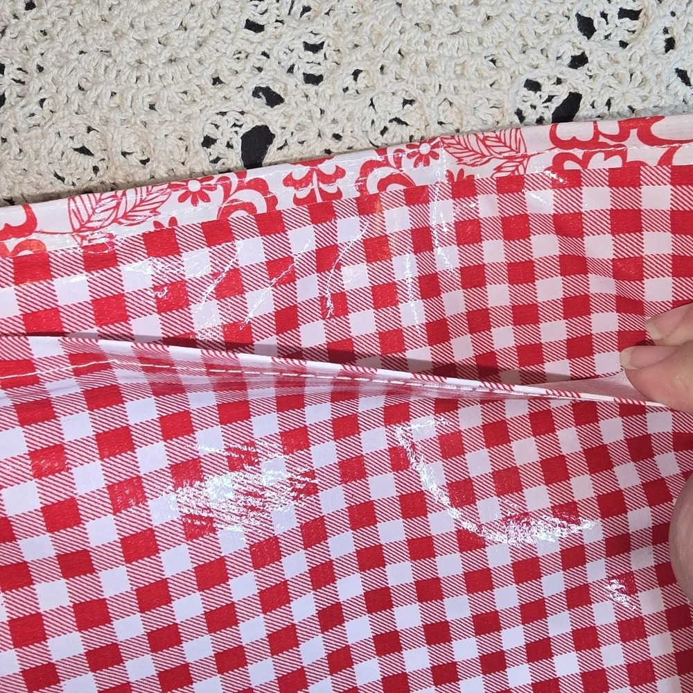 Oilcloth Red Lace On White Portfolio Cover Pad Holder Letter Size